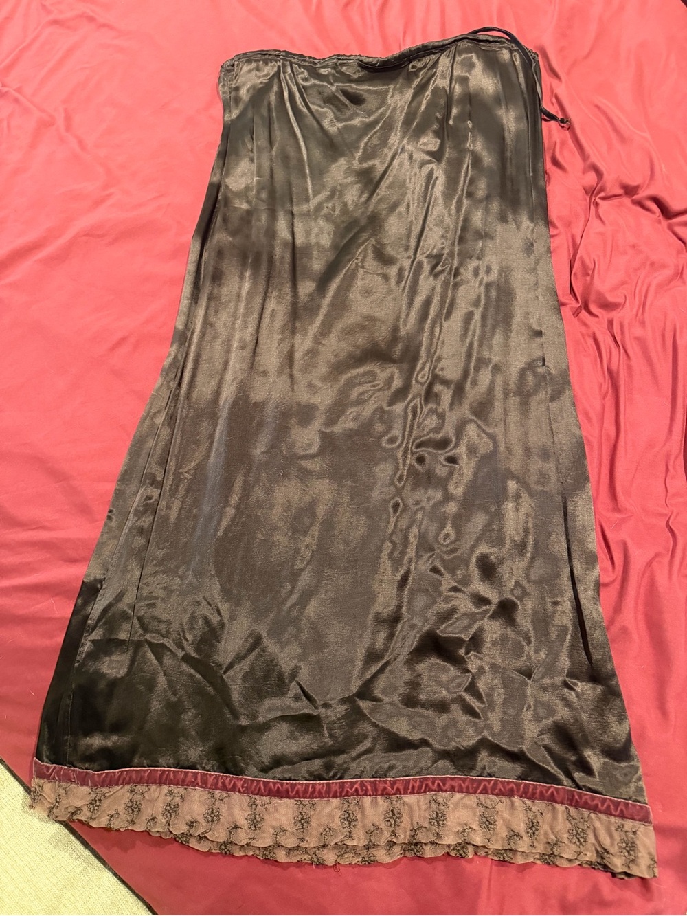 Silky Maxi Skirt from Express with romantic lace hem - Picture 4 of 4